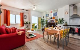 Beauty & Cozy Apartment